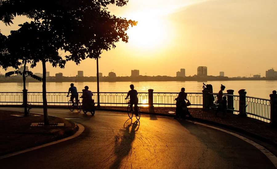 Hanoi best things to do & travel guide West Lake Tay Ho in Hanoi at sunset with Tran Quoc Pagoda
