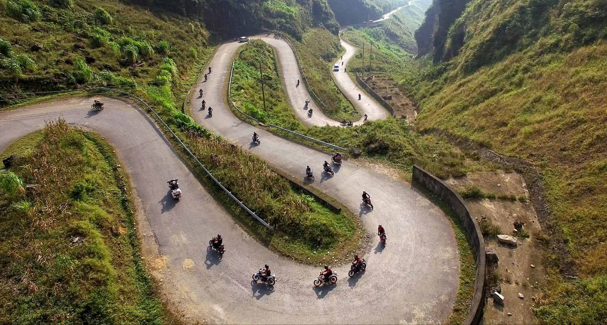 Sapa to Hanoi Bus (2026): VIP Limousines, Schedules & Scams Ha Giang Loop