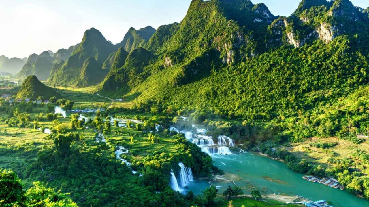 Cao Bang Travel Guide Ban Gioc Waterfall cascading over limestone cliffs