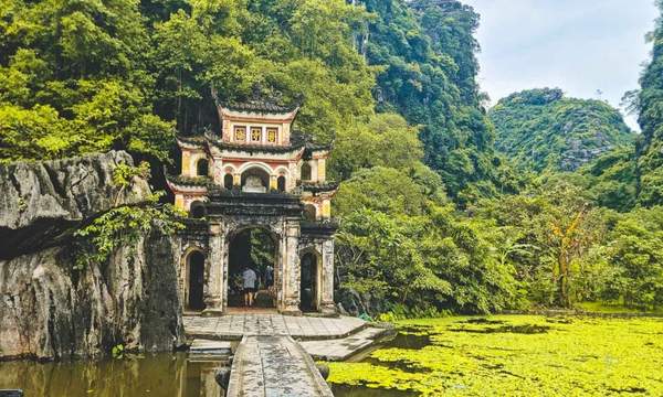 Bich Dong Pagoda entrance gate Ninh Binh Vietnam temple