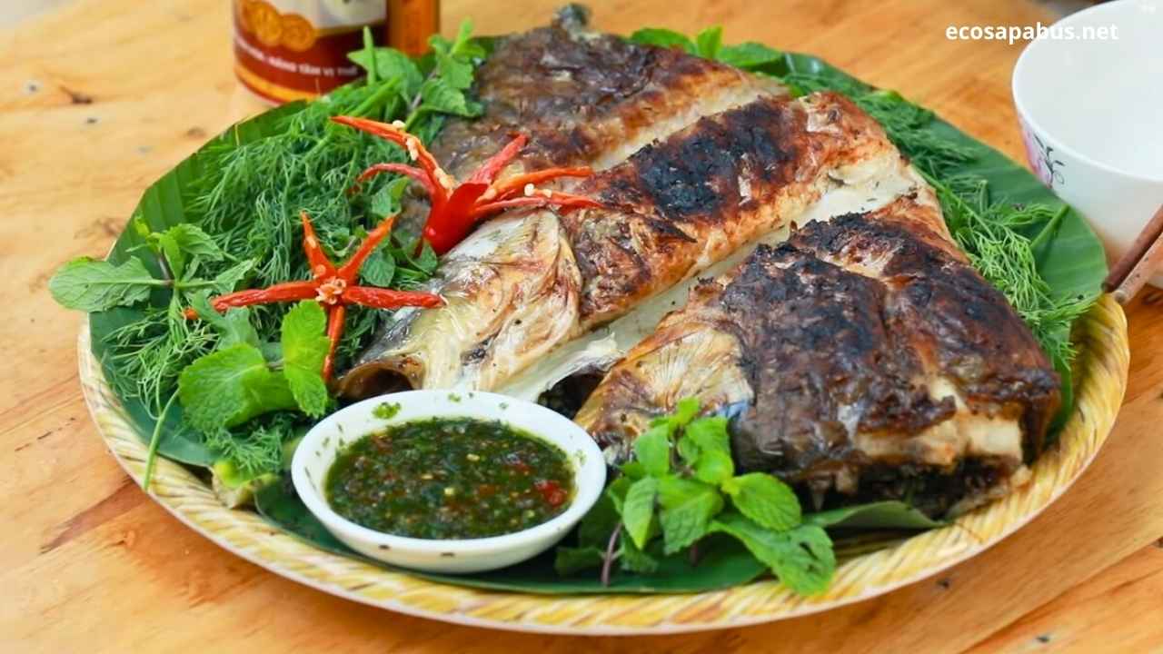 Cá nướng - Vietnamese grilled fish wrapped in banana leaf at Ba Be homestay