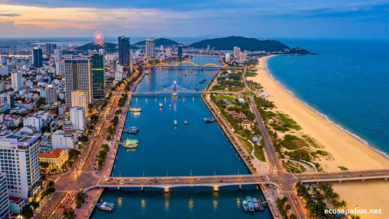 Da Nang skyline and Han River bridges — EcoSapa Bus central Vietnam travel guide