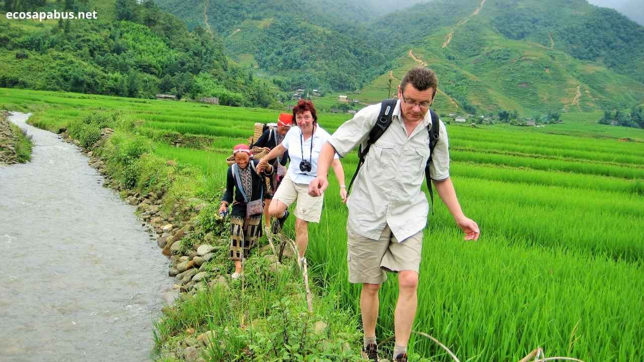 Ta Van Village Dzay ethnic group terraced rice fields Muong Hoa River Sapa