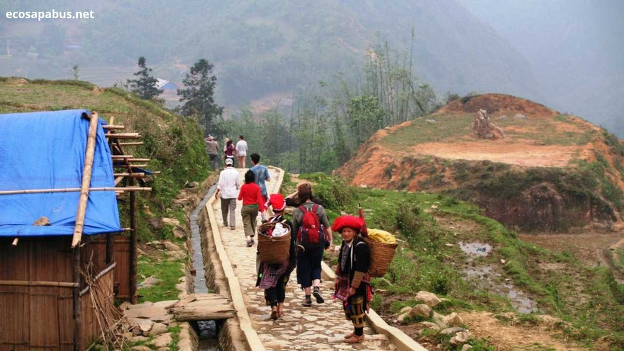 Sapa 3-day Bac Ha Market trekking tour