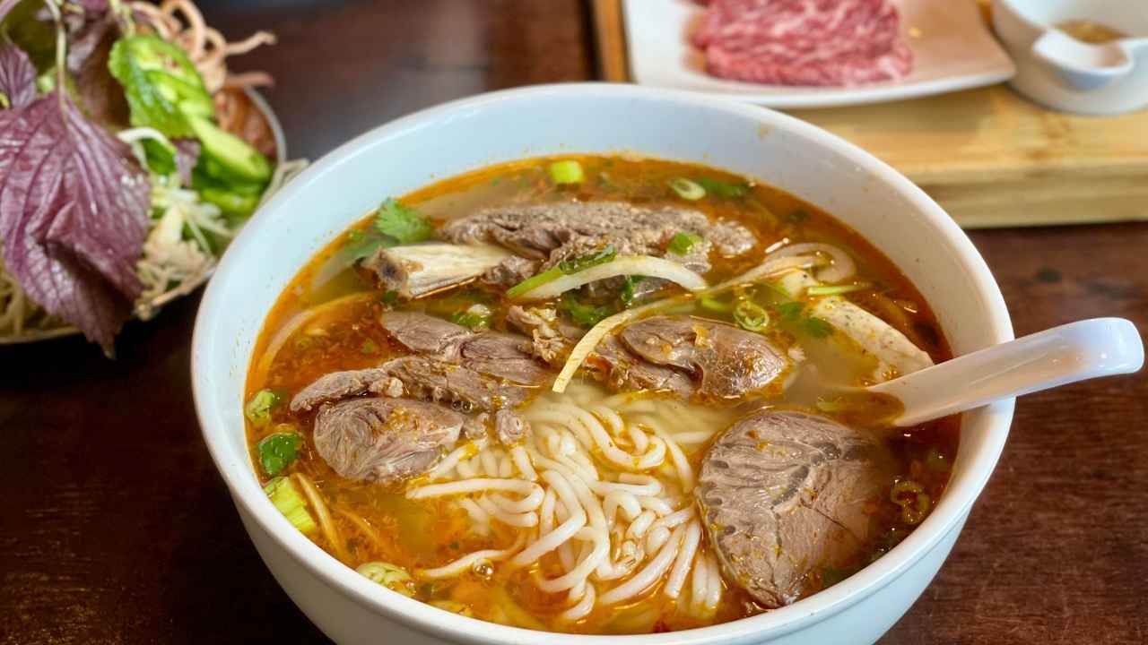 Hue Vietnam Travel Guide 2026 – Things To Do, Imperial City & Local Tips Bun Bo Hue