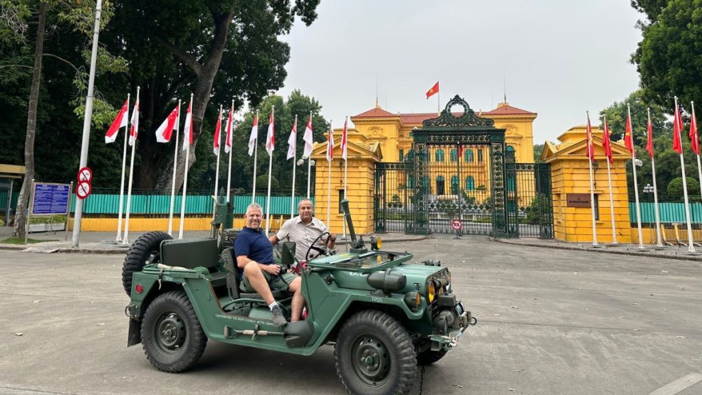 Admire Hanoi View on Jeep – EcoSapa Bus