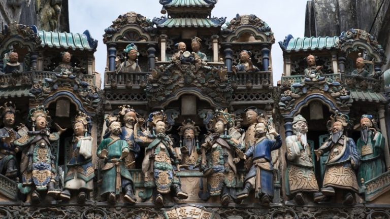 Hue City Tour 3 Hours – Thien Mu Pagoda