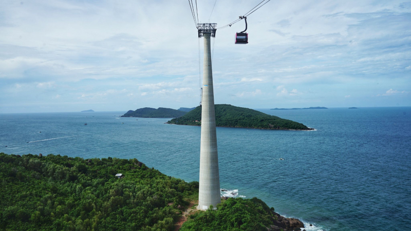 Admire Wonderful Views From Hon Thom Cable Car