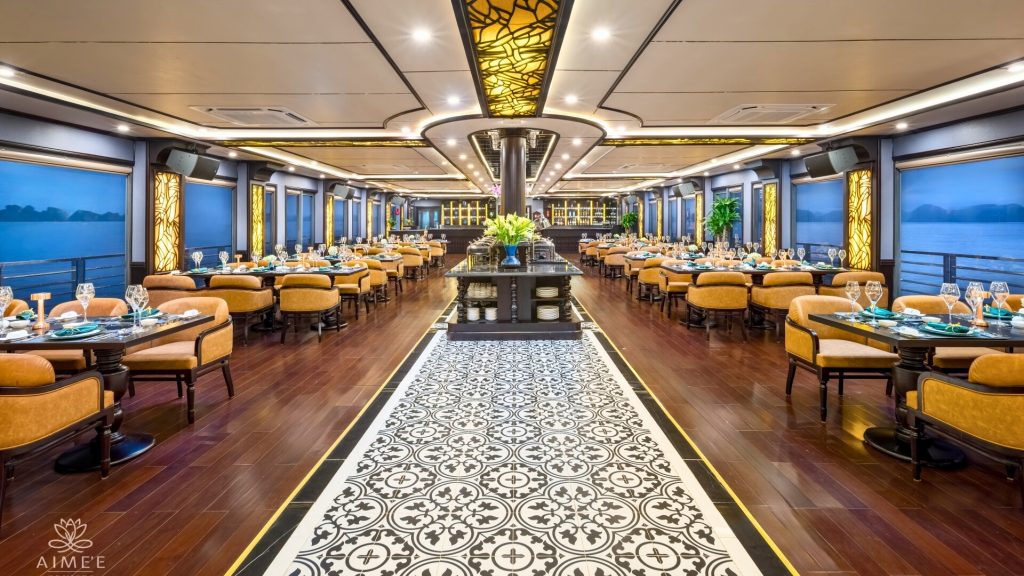 Aimee Cruise restaurant and onboard dining area