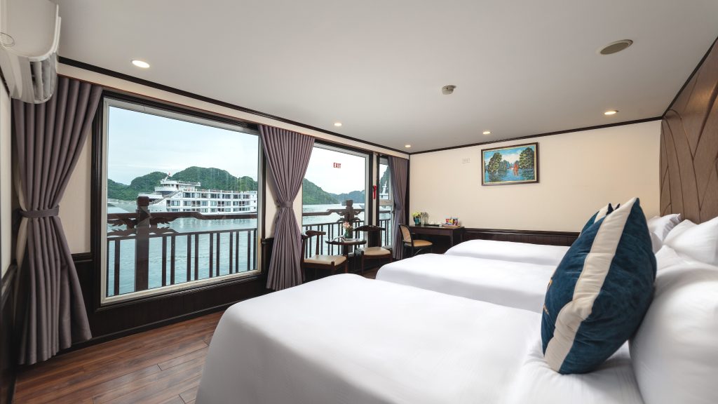 Amanda Cruise Triple Junior Suite cabin