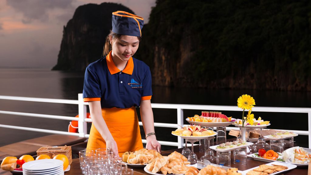 Amazing Sails Explorer Cruise Private onboard experience in Halong Bay / Bai Tu Long Bay