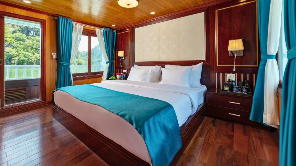 Amazing Sails Gallery Private Cruise cabin interior on Amazing Sails Gallery Private Cruise