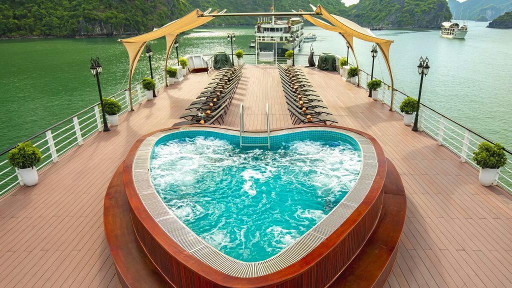 Aspira Cruises outdoor jacuzzi with bay view on Lan Ha Bay