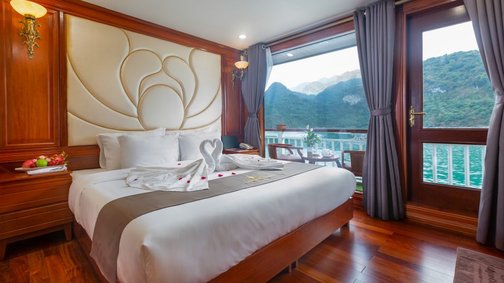 Calypso Cruise Deluxe Balcony cabin