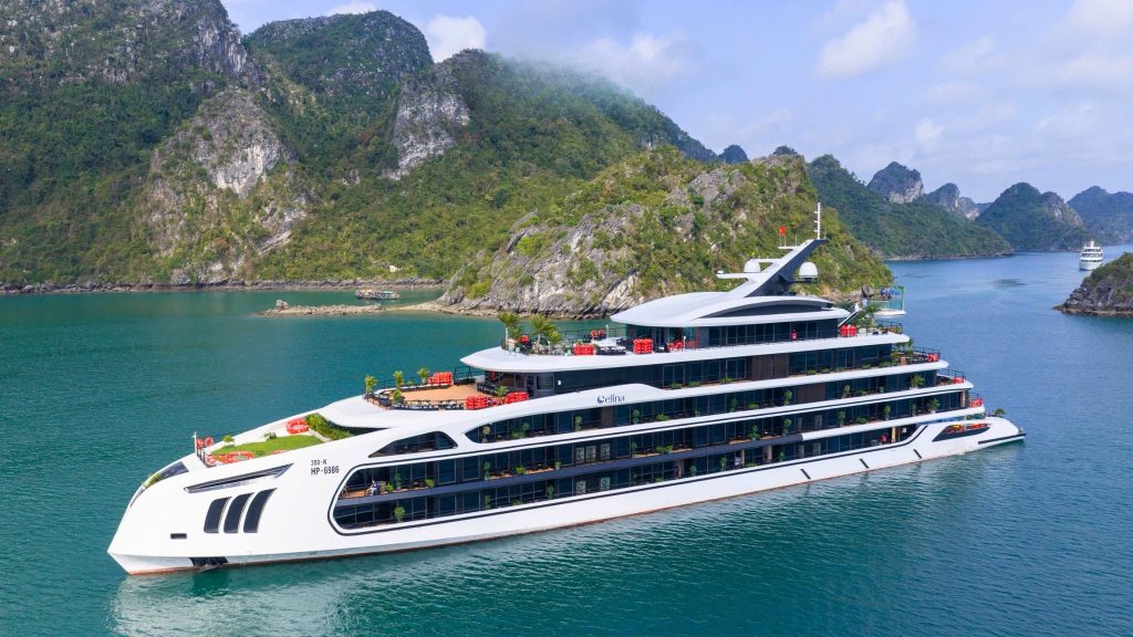Celina of the Sea Cruise sailing through Lan Ha Bay