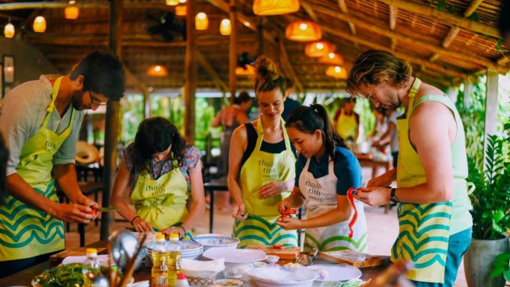 Cooking Class Half Day Tour In Hoi An – EcoSapa Bus