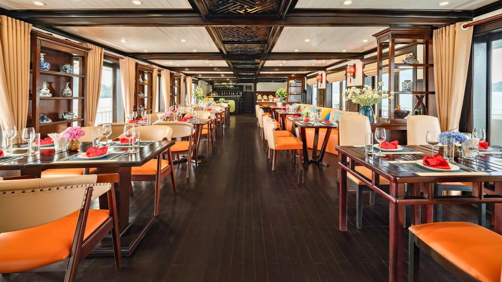 Cozy Bay Grand Cruise restaurant and onboard dining area