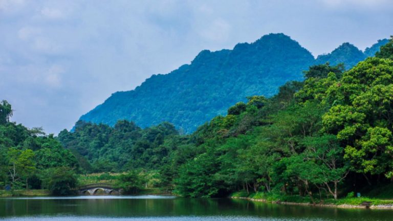 Hanoi Tour 3 Days 2 Nights – Old Quarter & Mai Chau