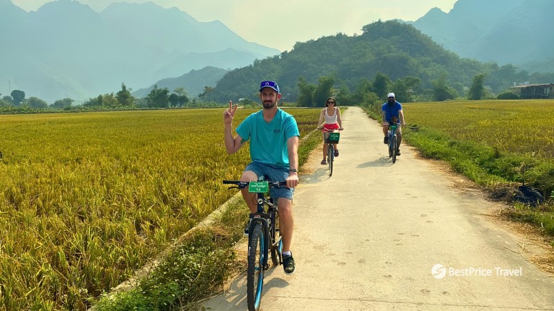 Cycle Through The Peaceful Countryside Of Mai Chau