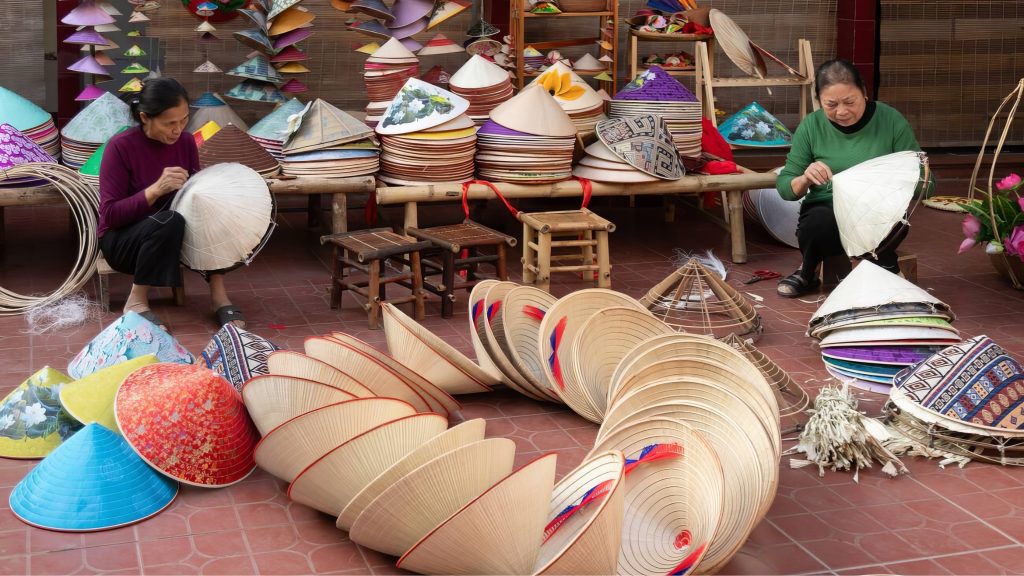 Discover Traditional Conical Hat Crafting In Non Chuong Village in Discover Traditional Handicraft Villages