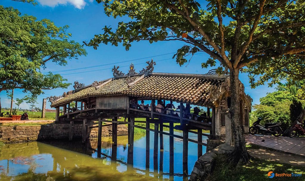 Enjoy the unique beauty of Thanh Toan Bridge – EcoSapa Bus