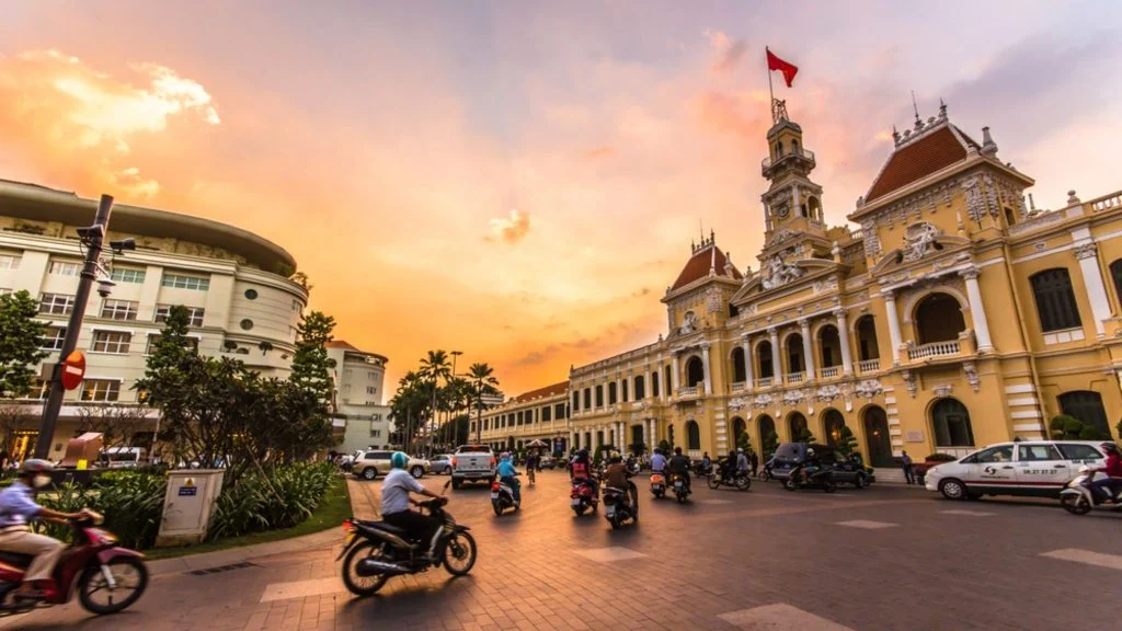 Ho Chi Minh City Food Tour Half-Day – Reunification Palace