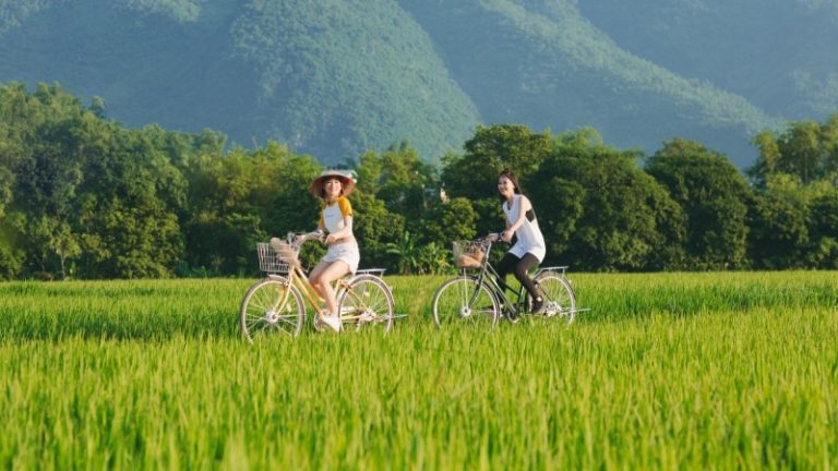 Hanoi to Mai Chau & Pu Luong Tour 3 Days 2 Nights – Local Food