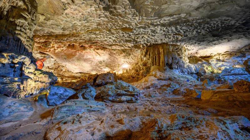 Explore Sung Sot Cave One Of The Biggest Cave In Halong Bay