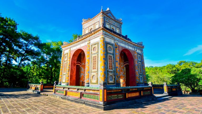 Hue City Tour Half-Day – Imperial Citadel & Thien Mu Pagoda