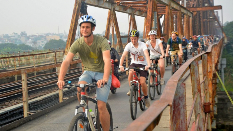 Go Pass Century Old Long Bien Bridge