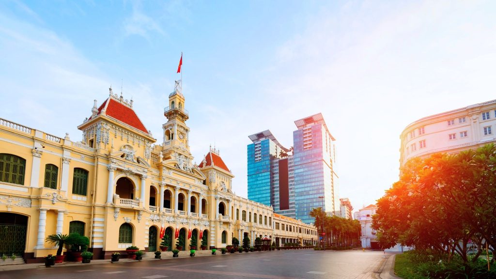 Good Morning Saigon! – EcoSapa Bus