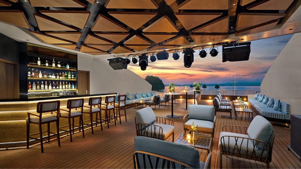 Grand Pioneers Cruise lounge and bar area on board