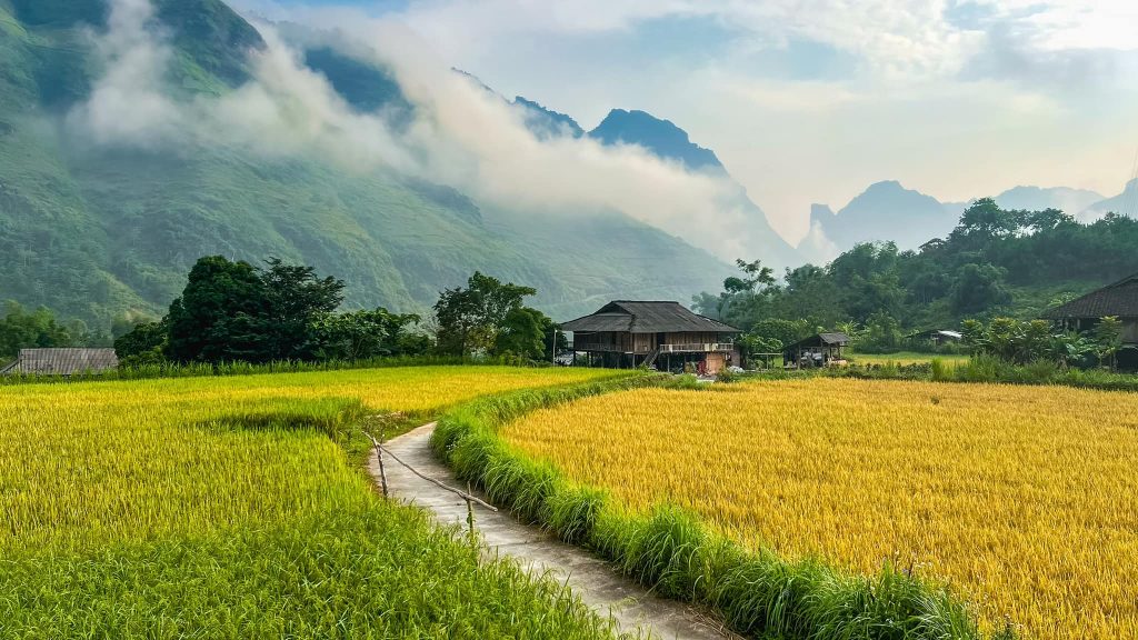Mountain scenery around Du Gia village in Ha Giang