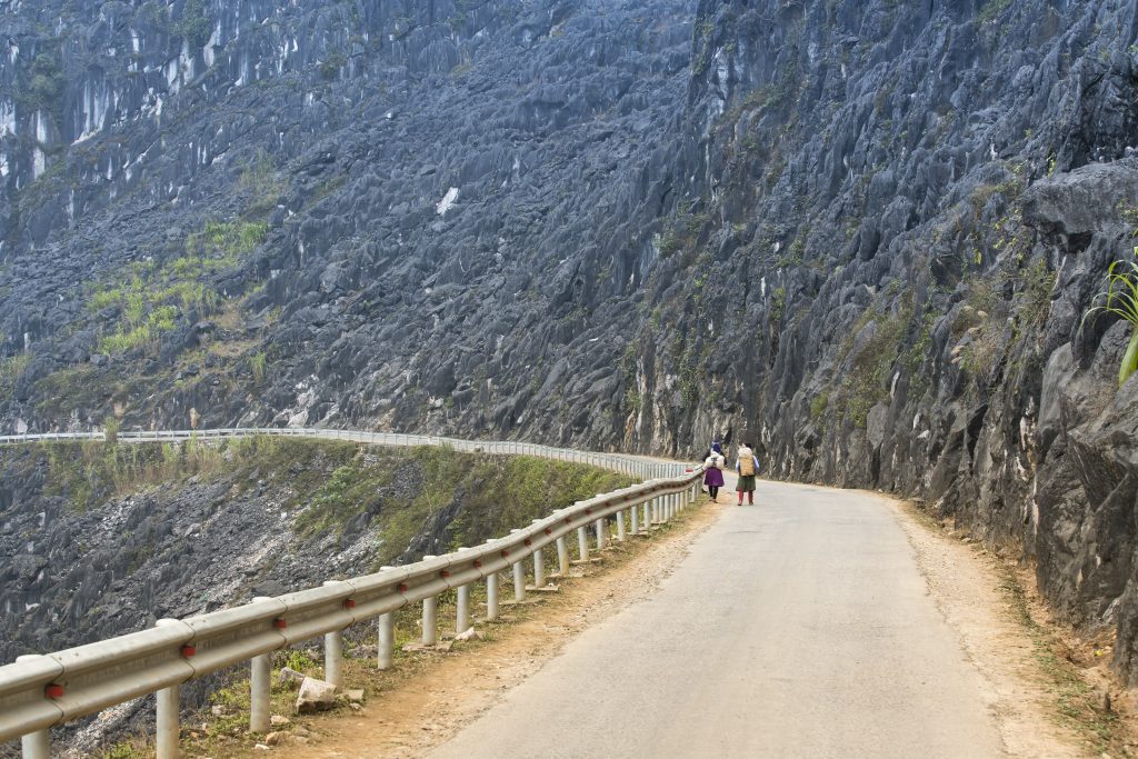 Private Ha Giang Jeep Tour 4 Days 2 Nights – Dong Van & Ma Pi Leng