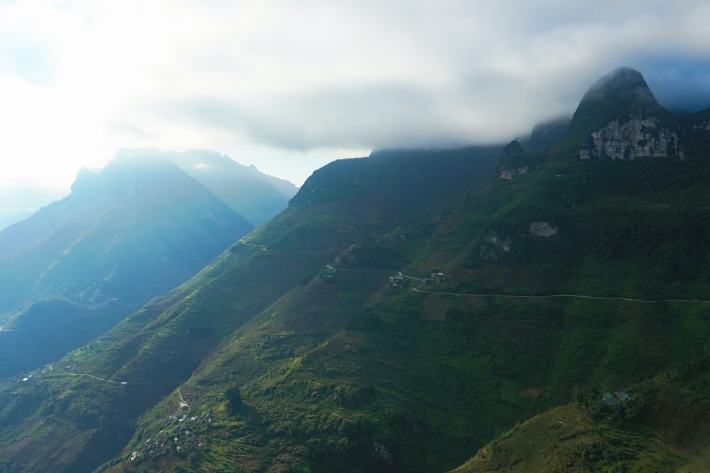 Ha Giang Loop Motorbike Tour 4 Days 2 Nights – Dong Van & Ma Pi Leng