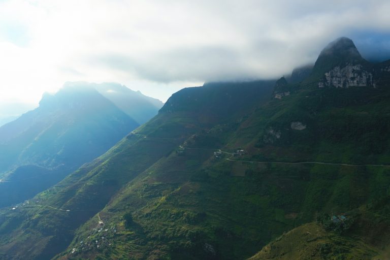 Ha Giang Loop Motorbike Tour 4 Days 2 Nights – Dong Van & Ma Pi Leng