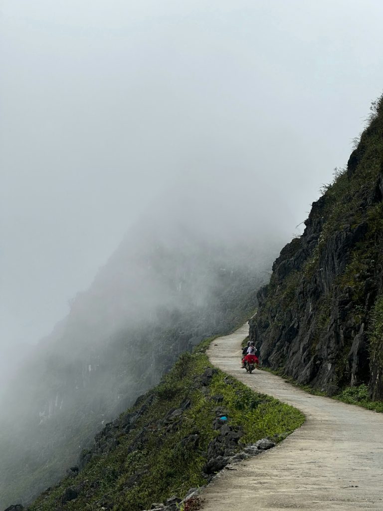 Ha Giang Trekking, Cycling & Motorbike Tour 3 Days 2 Nights – Dong Van