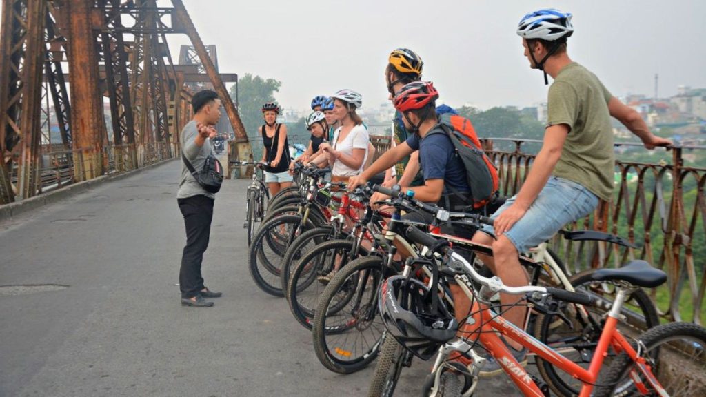 Hanoi Half Day City Tour On Bike – EcoSapa Bus
