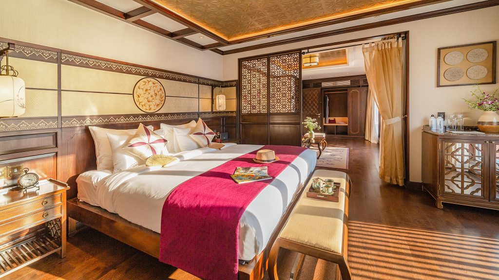 Heritage Line Ylang Cruise Regency Suite cabin