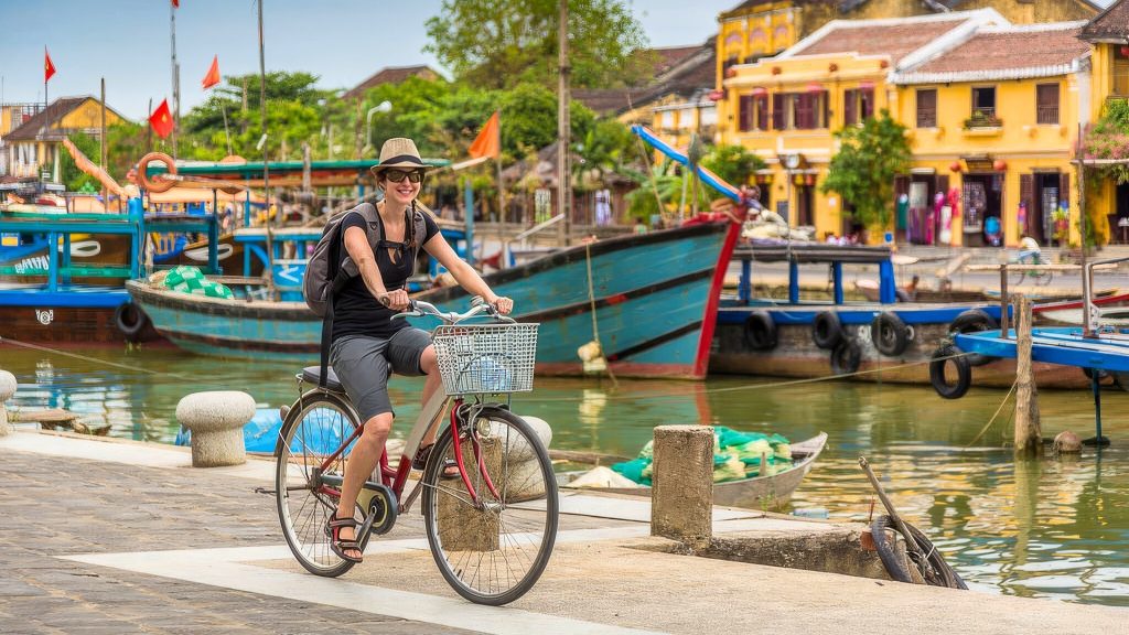 Hoi An Evening Food Tour By Bike – EcoSapa Bus