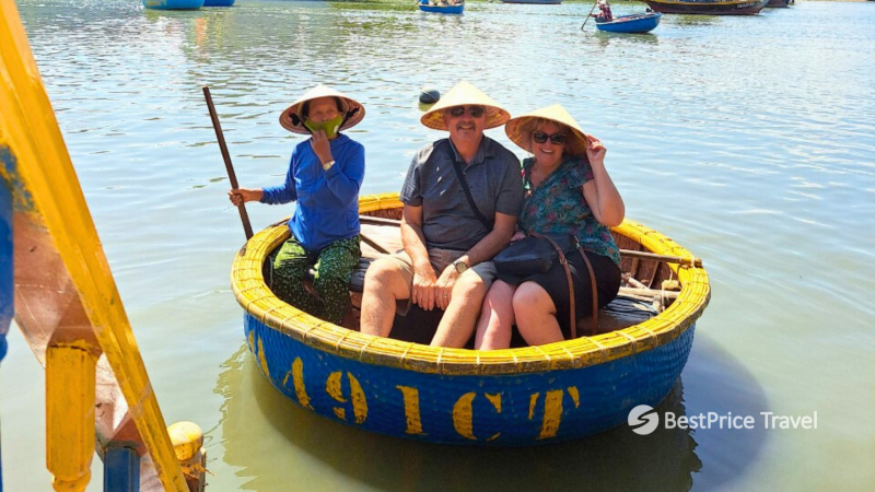 Join Basket Boat Tour On A Bright Day
