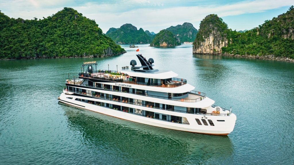 La Casta Star Cruise cruise in Lan Ha Bay