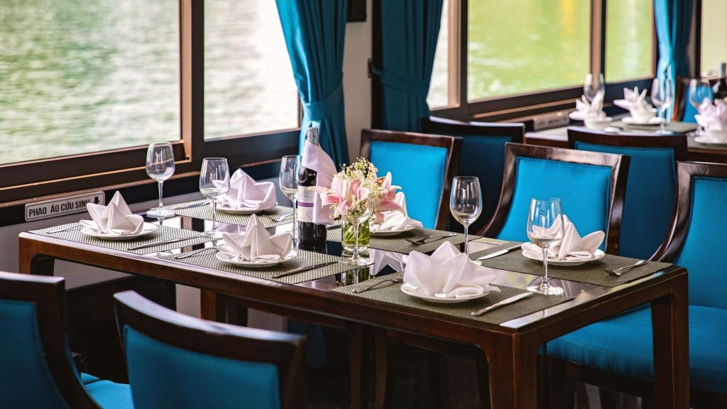 Light Day Cruise restaurant and onboard dining area