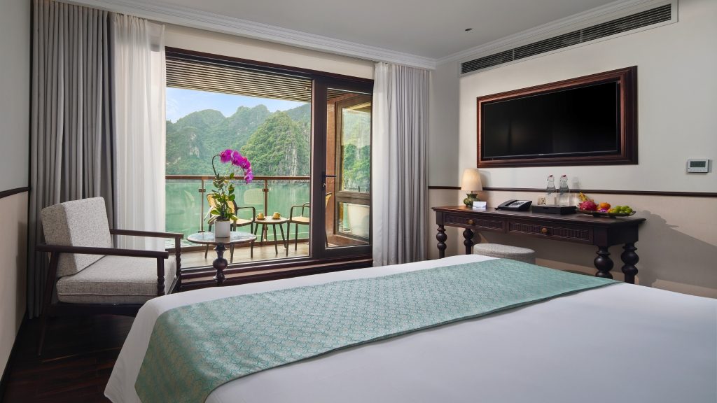 Lyra Grandeur Cruise Oasis Suite cabin