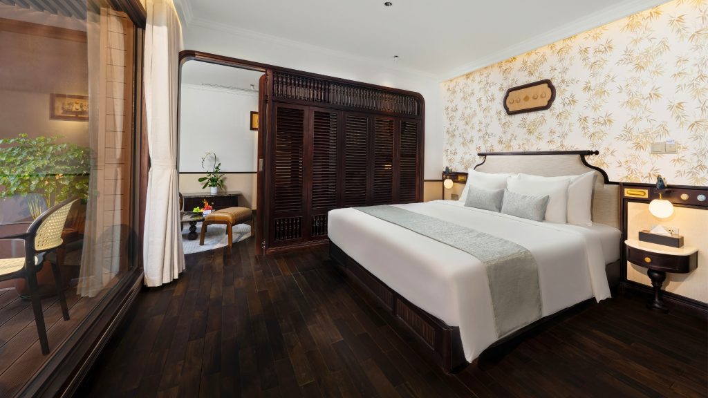 Lyra Grandeur Cruise Sky Family Suite cabin