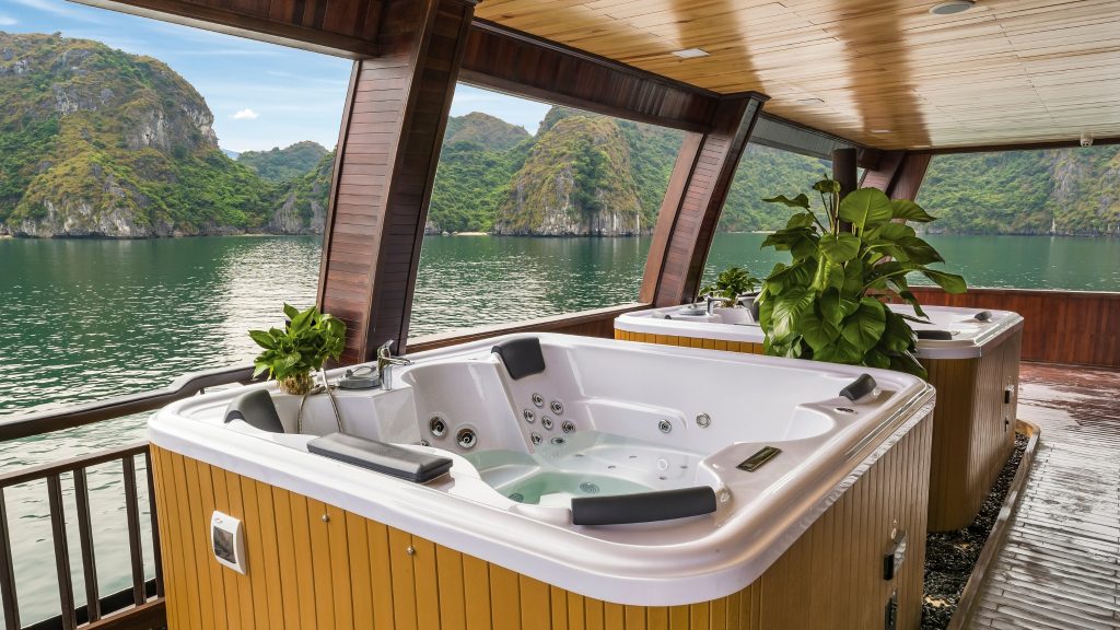 Mila Grand Cruise outdoor jacuzzi with bay view on Lan Ha Bay - Cat Ba Island