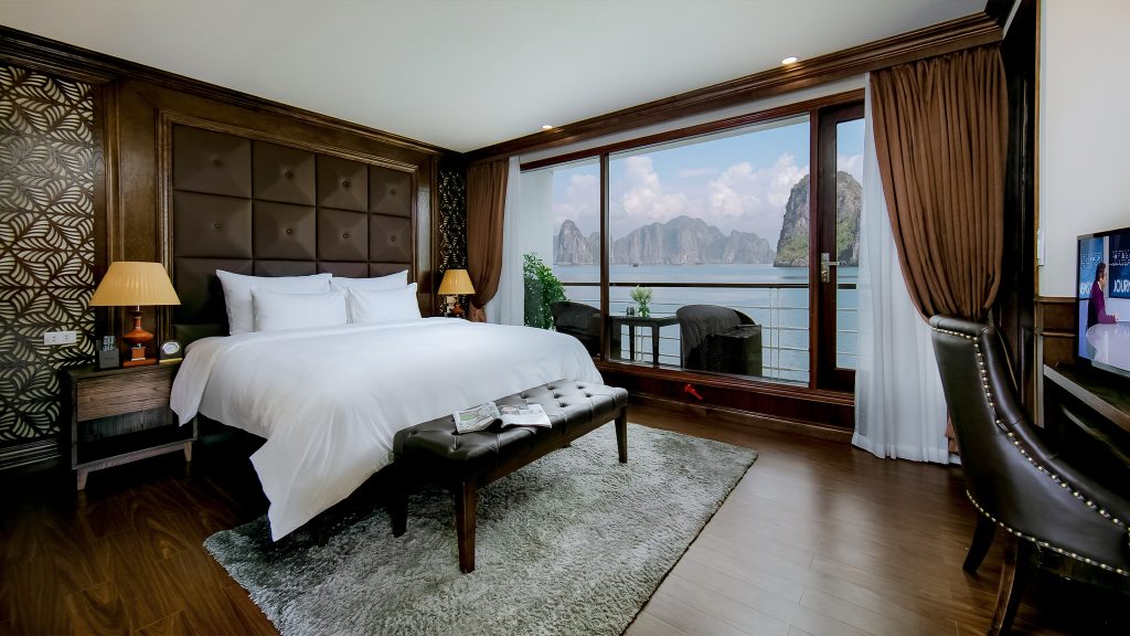 Mon Cheri Cruise Elegance Suite Balcony cabin