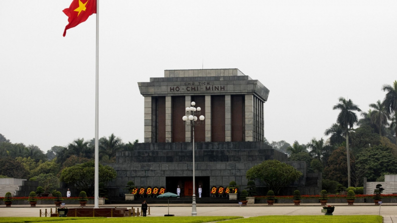 Hanoi Cycling Tour Half-Day – Old Quarter & Local Food