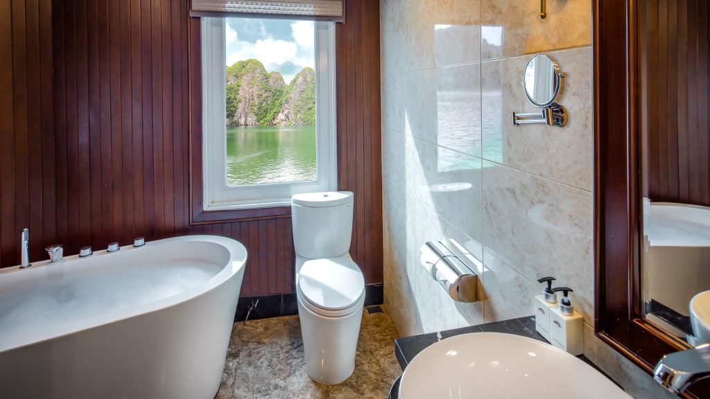 Paradise Elegance Cruise bathroom with bathtub on Paradise Elegance Cruise