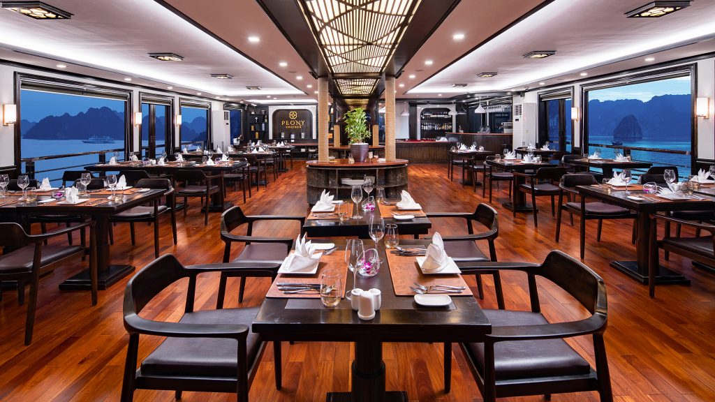 Peony Cruise restaurant and onboard dining area